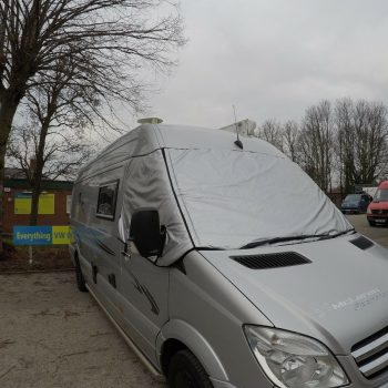 Comfortz VW Crafter / Mercedes Sprinter - Thermal Windscreen Cover